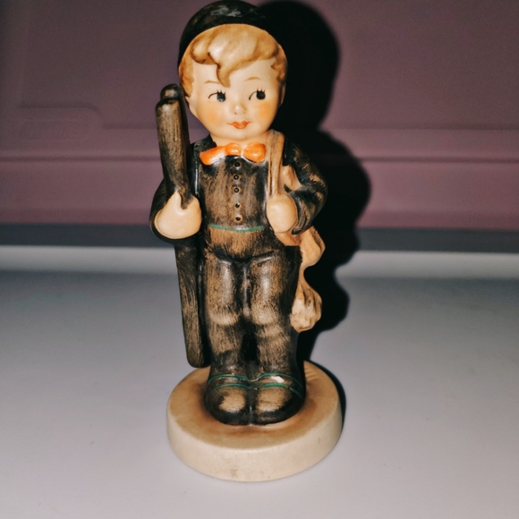 Rare collectable figurines . - Picture 4 of 12